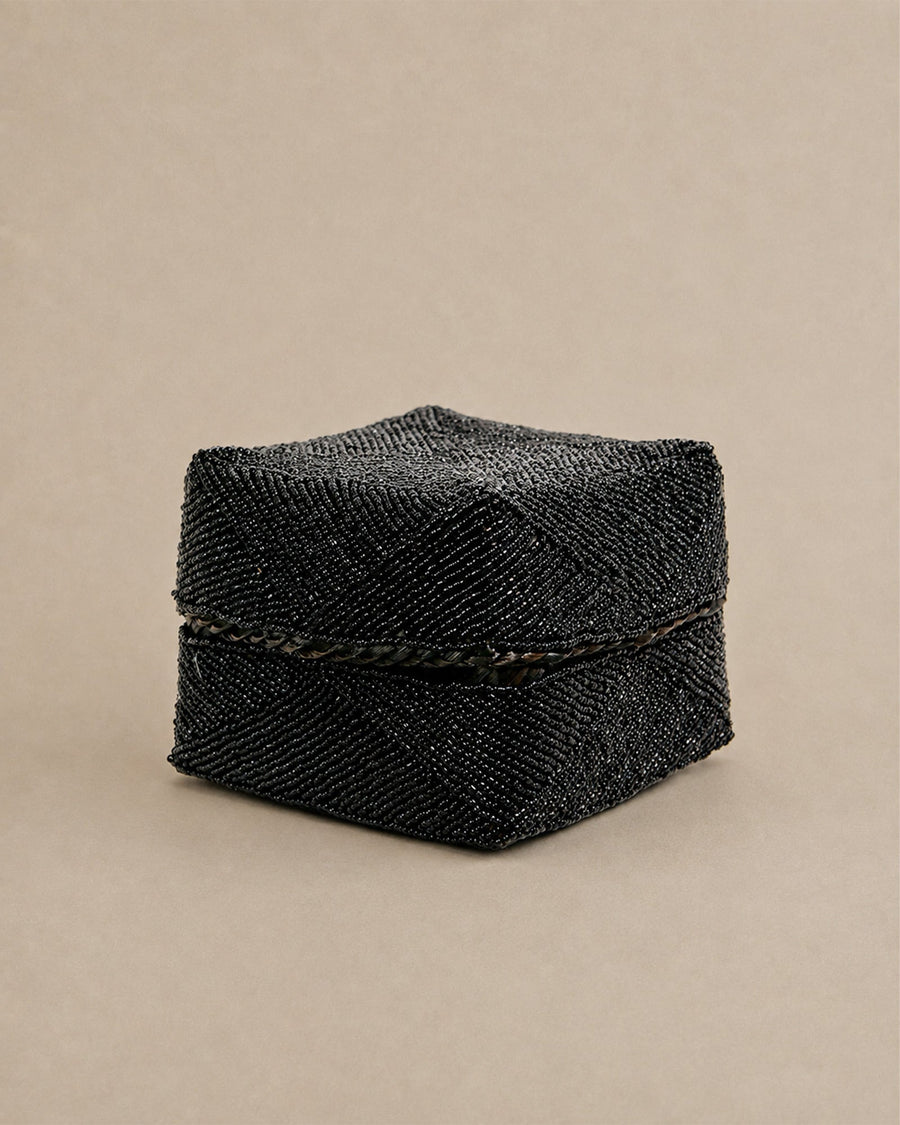 Boite Noire en Perle - | Maison Baan