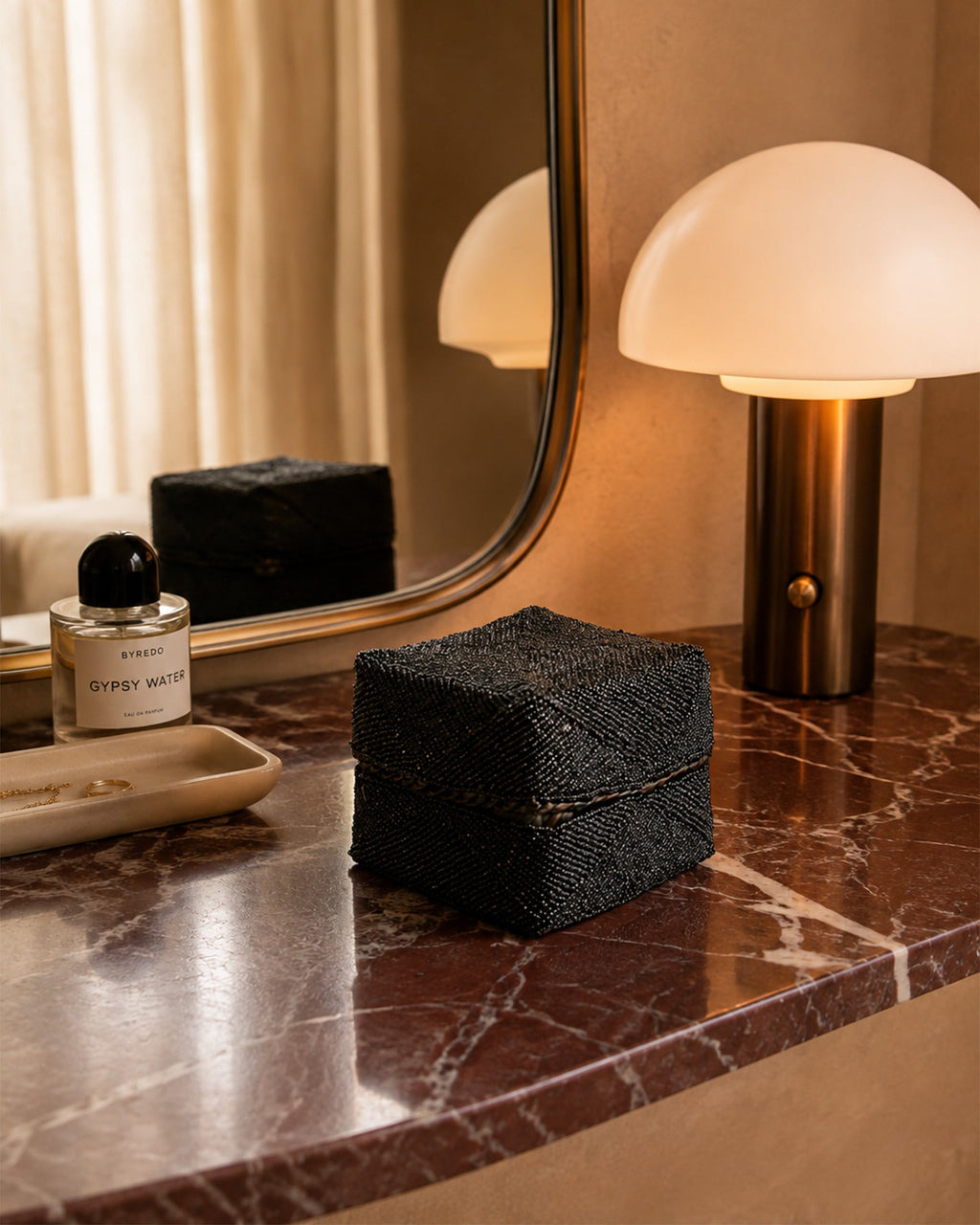 Boite Noire en Perle - | Maison Baan