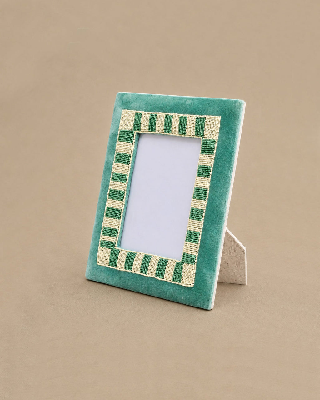 Cadre photo en velours et perles - 13 x 18 cm - | Maison Baan