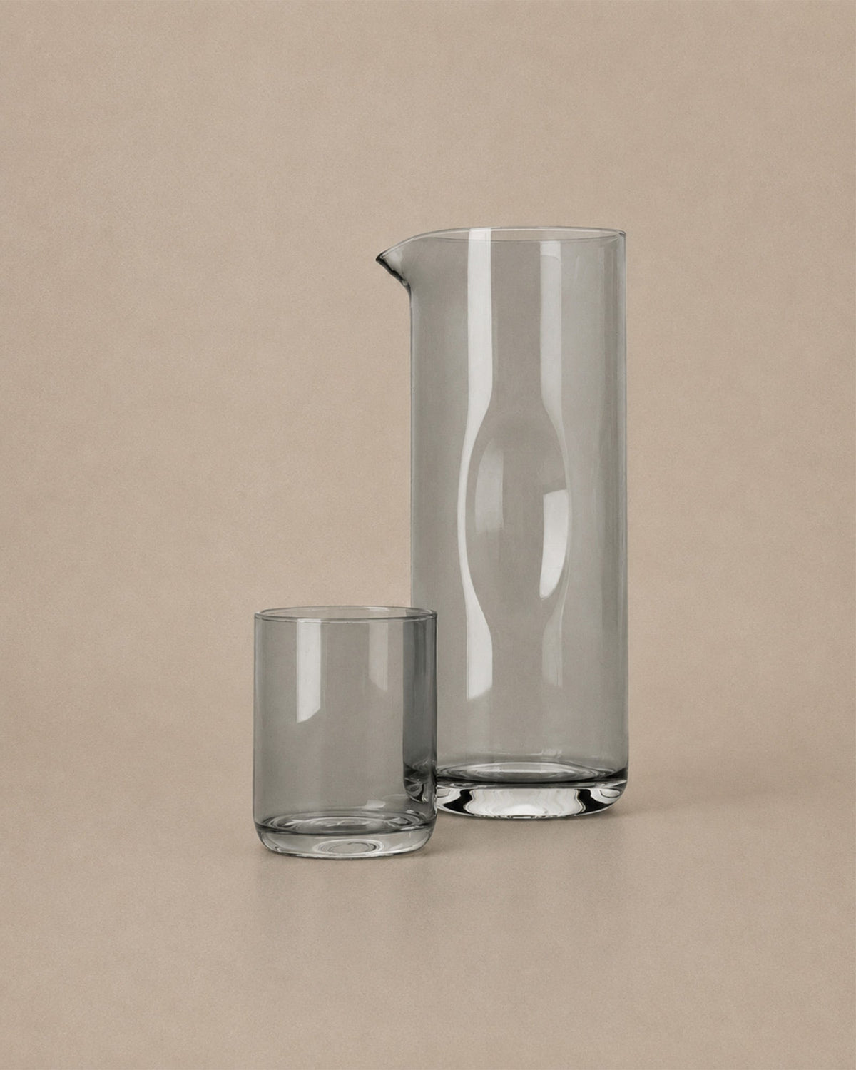 Carafe Design grise en verre - | Maison Baan