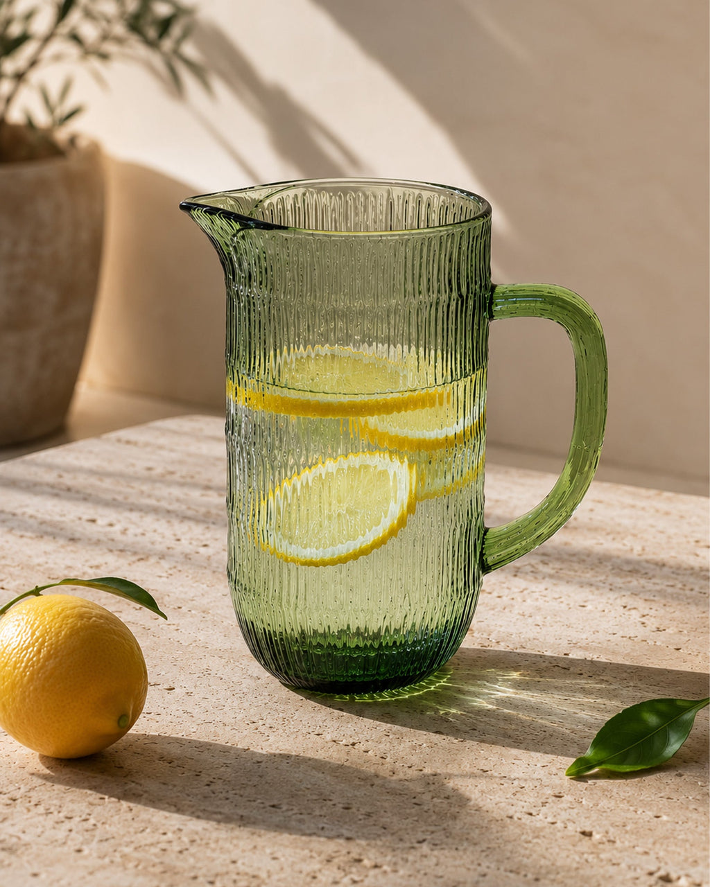 Carafe Verte Verre Recyclé Ondulé - | Maison Baan