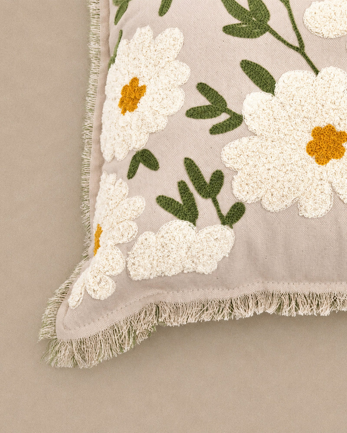Coussin Carré Coton Brodé Marguerites 45x45 cm - | Maison Baan