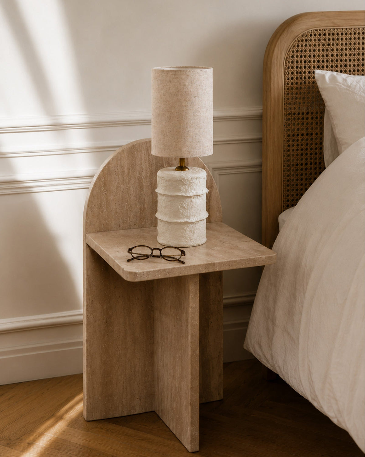 Lampe de table blanche artisanale - | Maison Baan