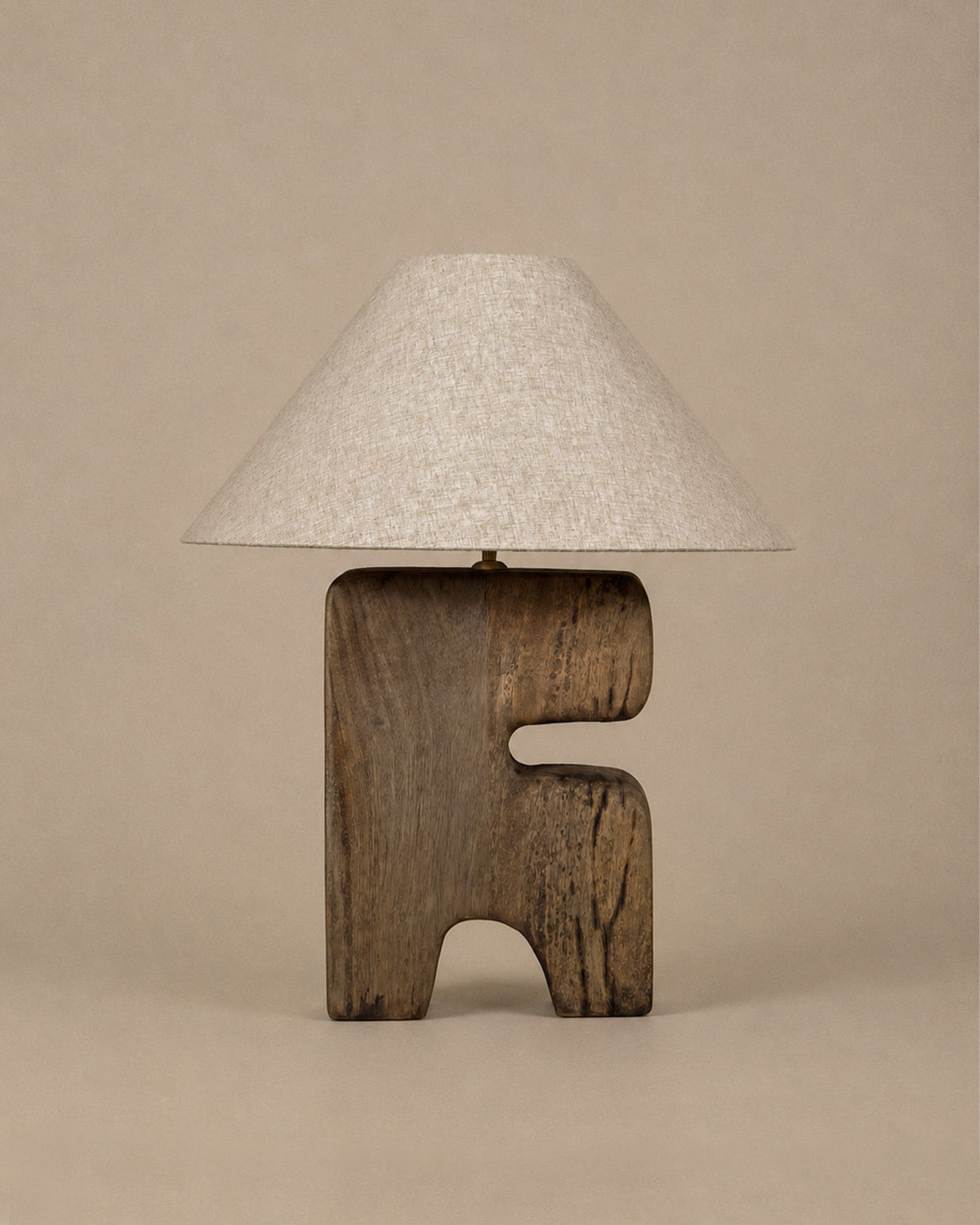 Lampe de table en bois géométrique artisanale unique - | Maison Baan
