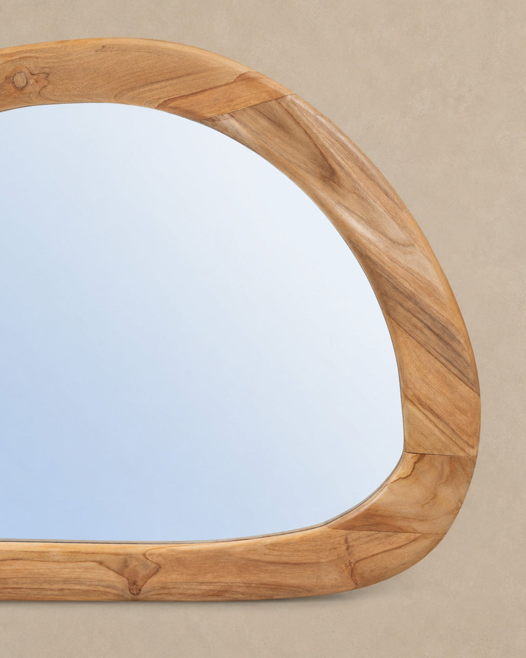 Miroir organique en bois de teck - | Maison Baan