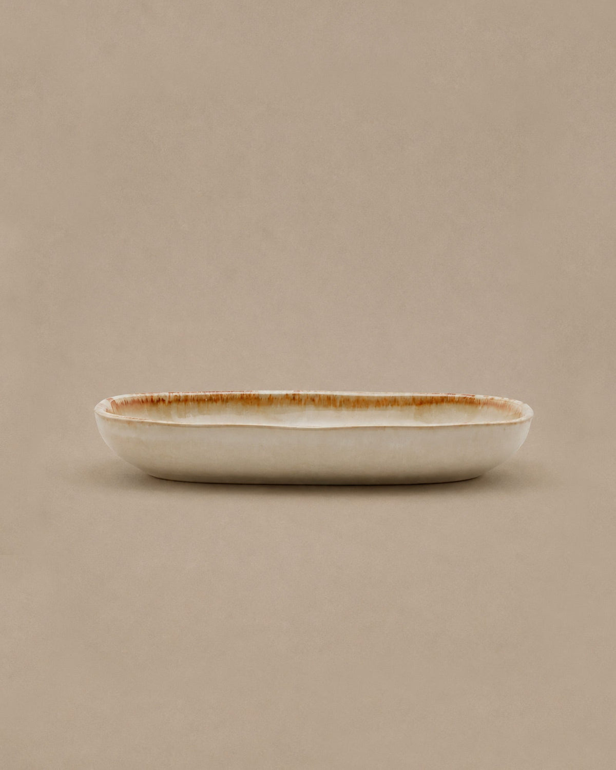 Plat Oval Blanc Nacré en Grès - | Maison Baan