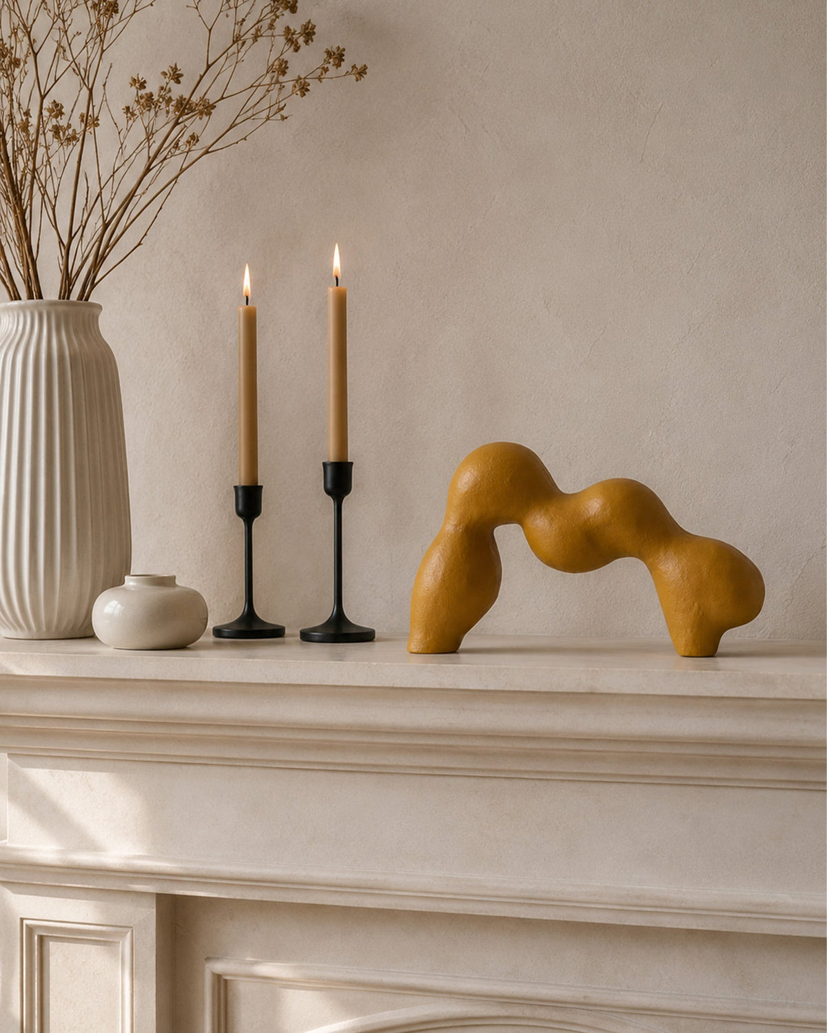 Sculpture Abstraite Aluminium Jaune Moutarde - | Maison Baan