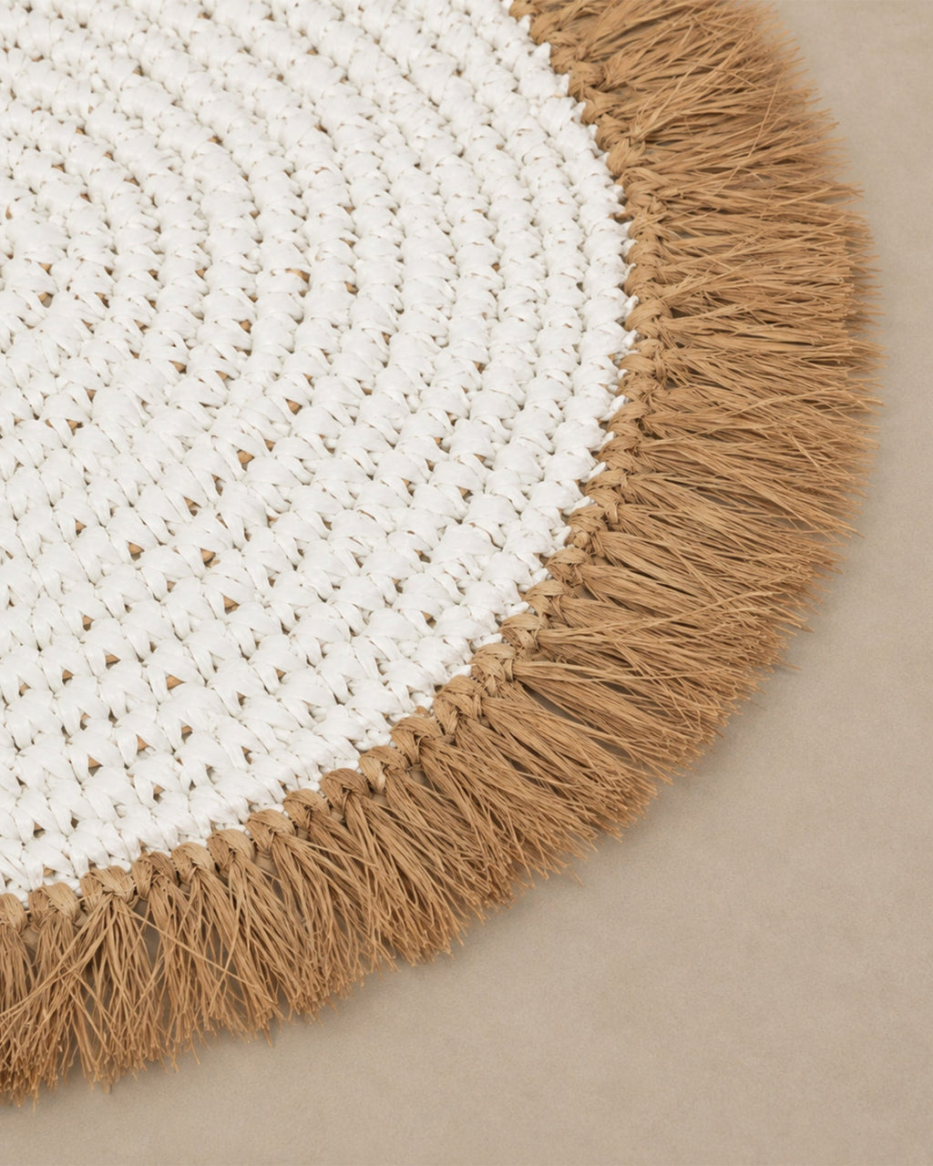 Set de Table Rond Jacinthe d'Eau et Raphia, Blanc Naturel - | Maison Baan