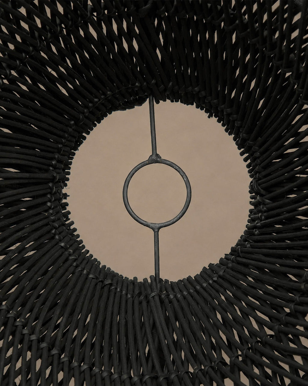 Suspension en rotin noir - Luminaire Nuage Design - | Maison Baan