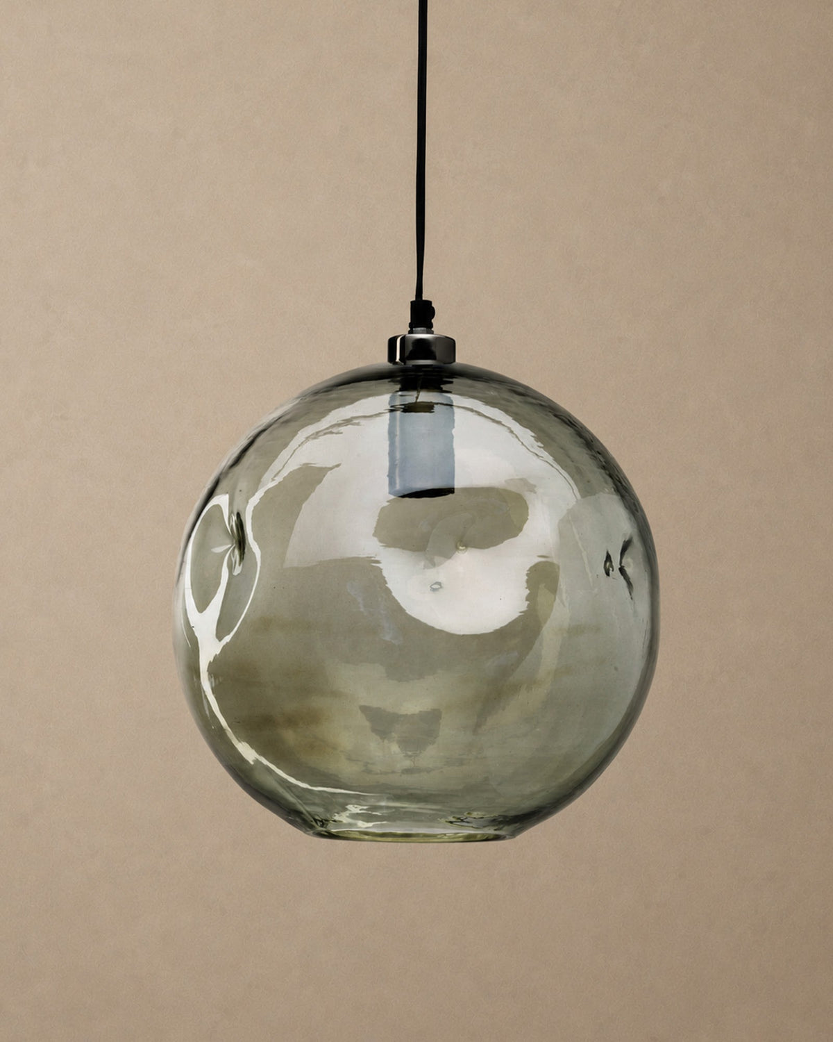 Suspension ronde en verre recyclé Bubbella - | Maison Baan