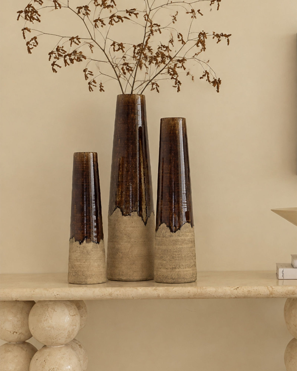 Vase Conique Ambré Brun Béton - | Maison Baan