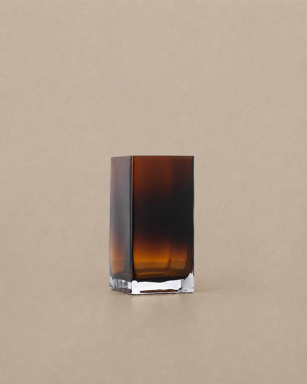Vase en Verre Ambre Recyclé – Forme Rectangulaire | Cuboid Vase L - | Maison Baan