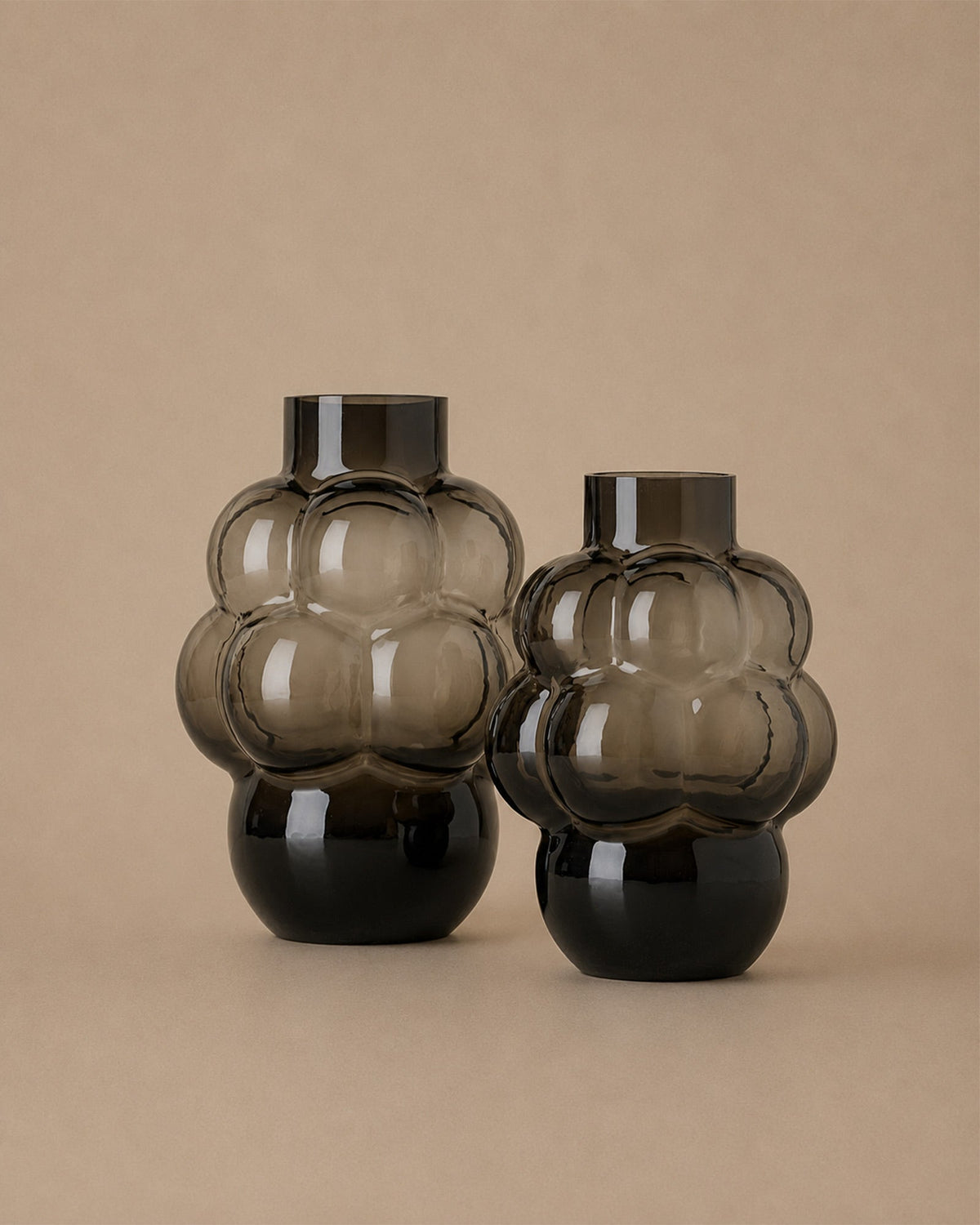 Vase Grape Gris Foncé en Verre Recyclé - | Maison Baan