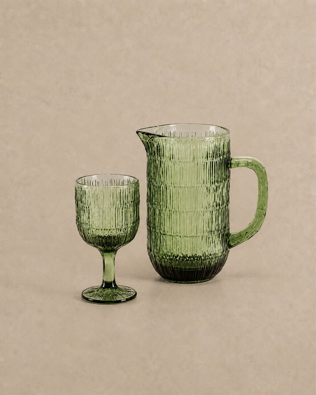 Verre à vin en verre recyclé – Vert - | Maison Baan