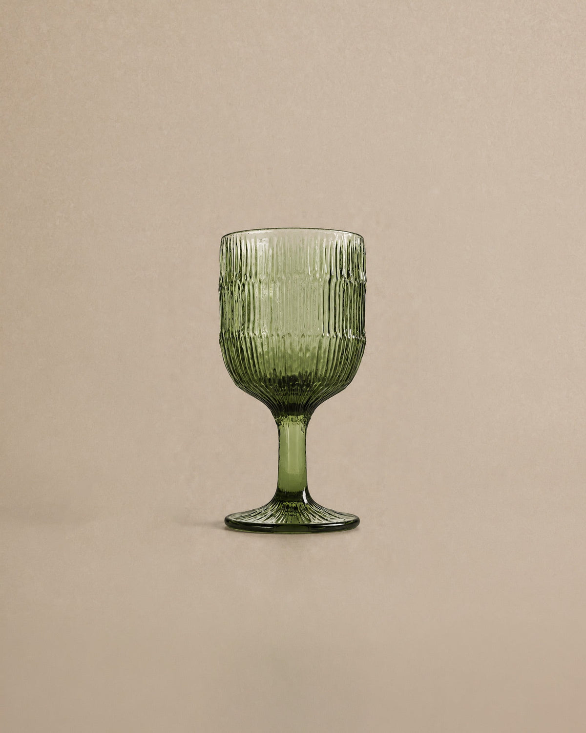 Verre à vin en verre recyclé – Vert - | Maison Baan
