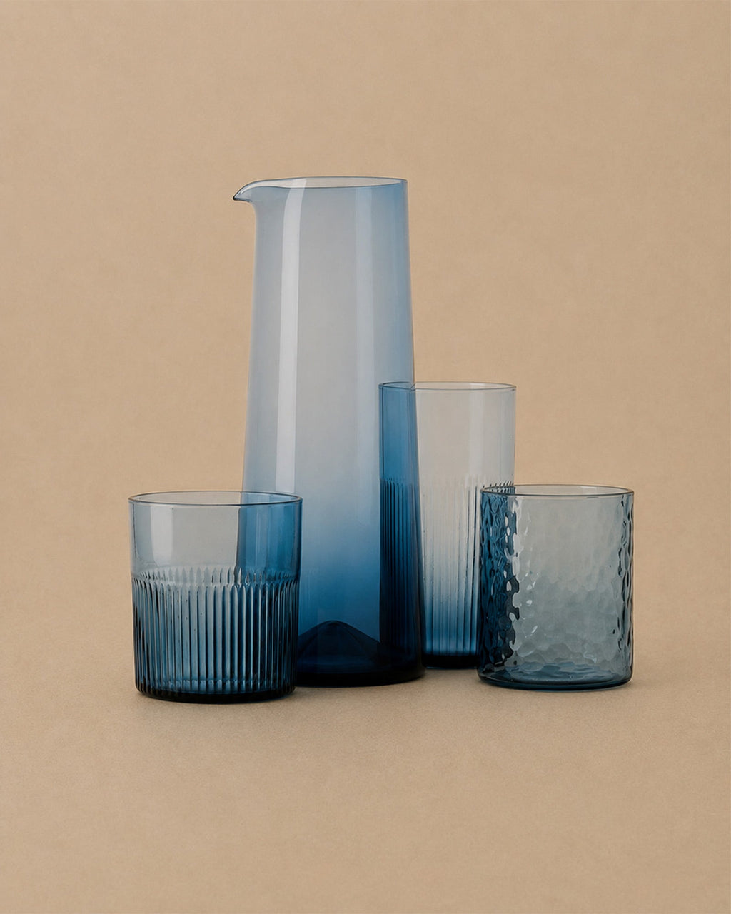 Verre Bleu Azure Ondulé - | Maison Baan